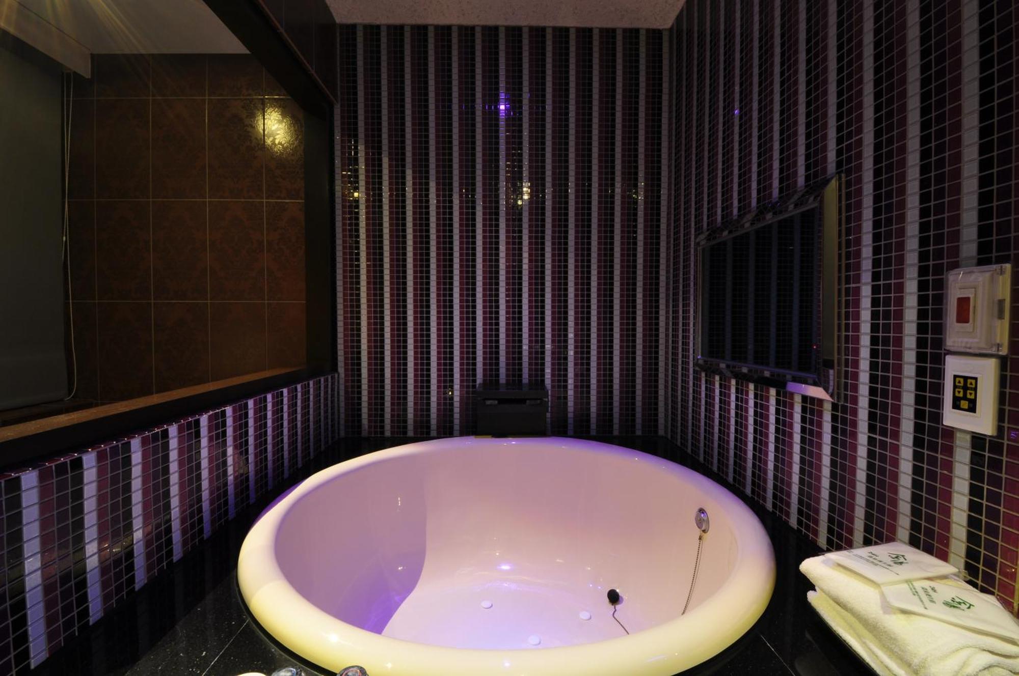 Jin Spa Resort Hotel Цзиньшань Экстерьер фото