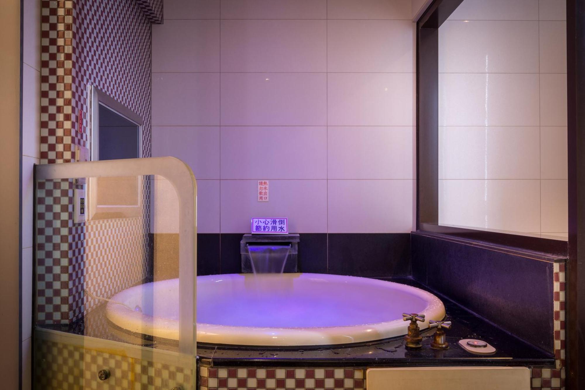 Jin Spa Resort Hotel Цзиньшань Экстерьер фото