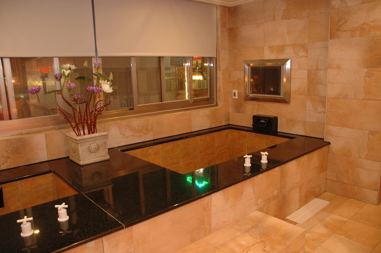 Jin Spa Resort Hotel Цзиньшань Экстерьер фото
